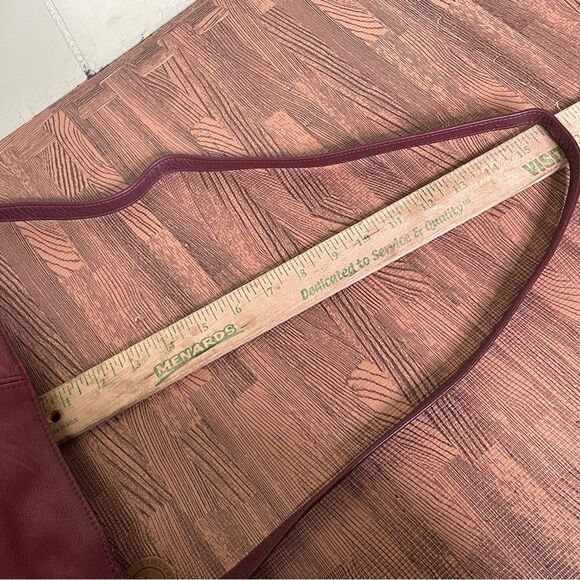 SAS Genuine Soft burgundy Red Leather Slouchy Crossbody Large Bag Purse‎ - Picture 5 of 9